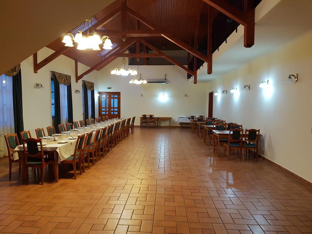 100 Éves Fogadó Szatymaz Extérieur photo