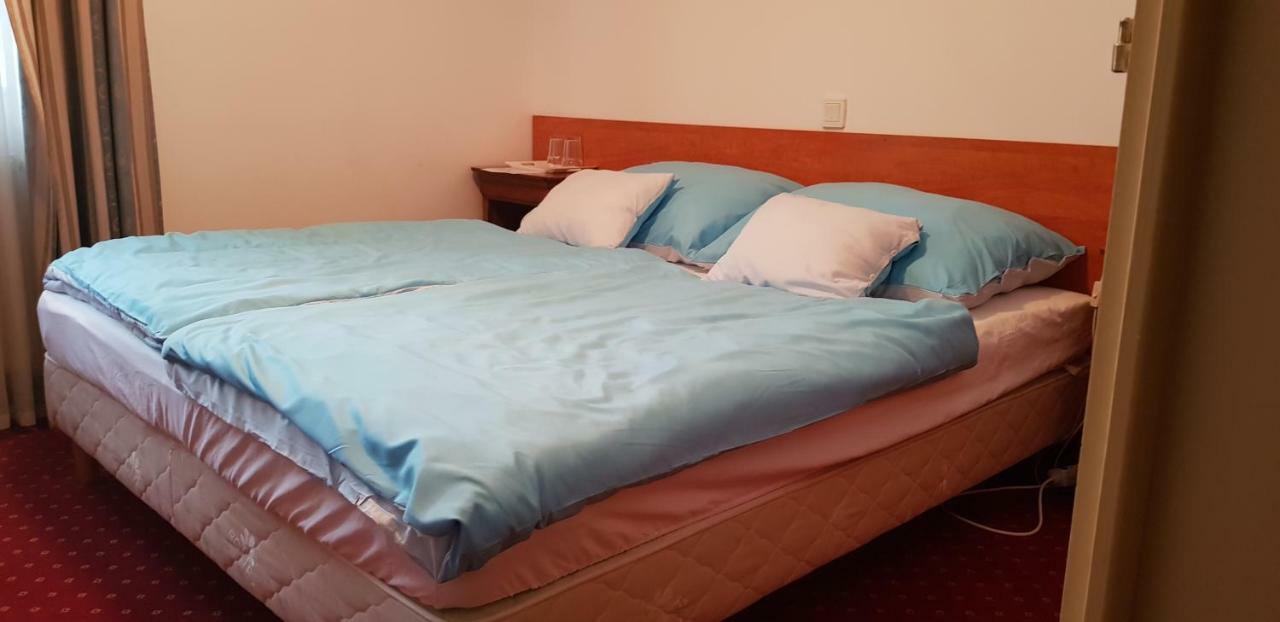 100 Éves Fogadó Szatymaz Extérieur photo