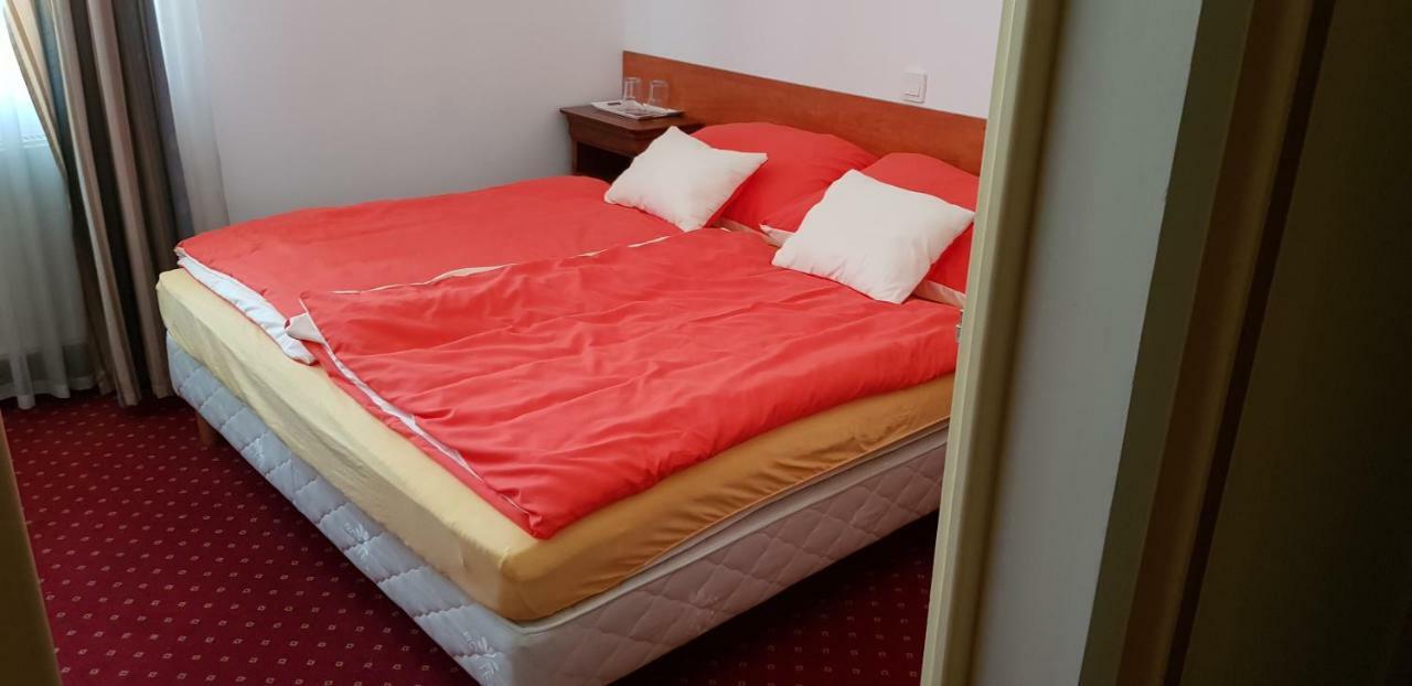 100 Éves Fogadó Szatymaz Extérieur photo
